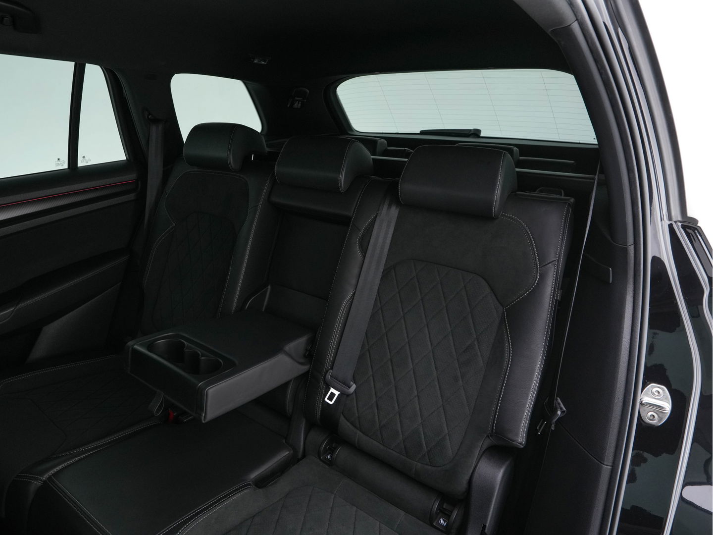 Škoda Kodiaq 1.5 TSI Sportline Business [ 7-Pers. ] (INCL-BTW) Aut. *LEATHER-MICROFIBRE | FULL-LED | ADAPTIVE-CRUISE | MEMORY-PACK | DIGI-COCKPIT | NAVI-FULLMAP | CAMERA | DAB+ | AMBIENT-LIGHT | KEYLESS | CARPLAY | PRIVACY-GLASS| TOWBAR | 20''