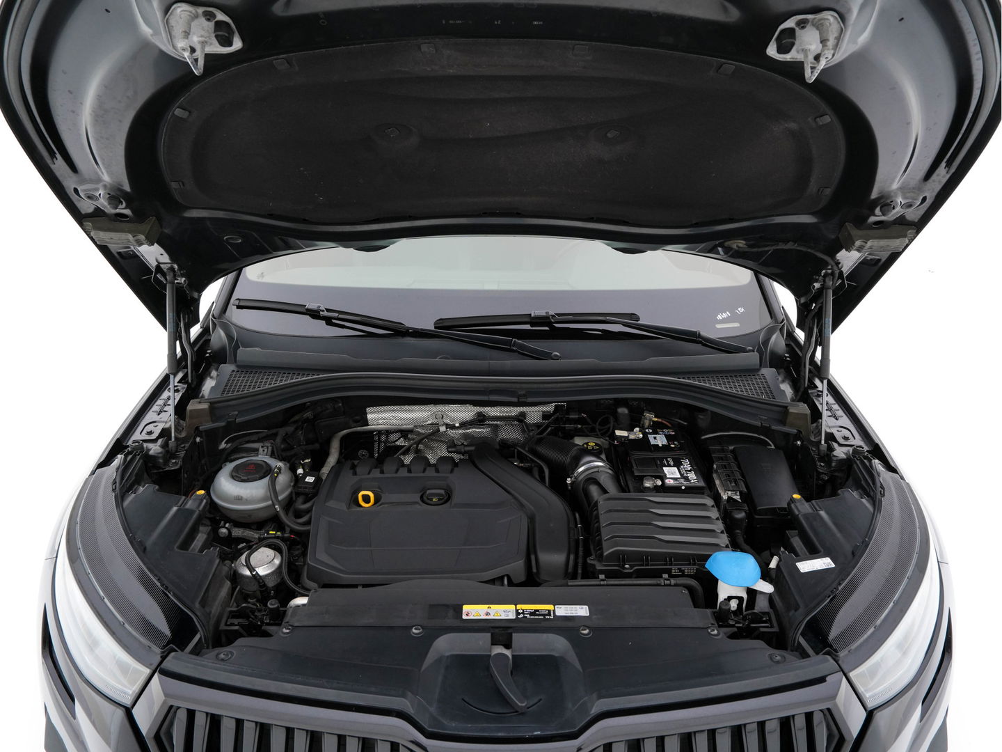 Škoda Kodiaq 1.5 TSI Sportline Business [ 7-Pers. ] (INCL-BTW) Aut. *LEATHER-MICROFIBRE | FULL-LED | ADAPTIVE-CRUISE | MEMORY-PACK | DIGI-COCKPIT | NAVI-FULLMAP | CAMERA | DAB+ | AMBIENT-LIGHT | KEYLESS | CARPLAY | PRIVACY-GLASS| TOWBAR | 20''