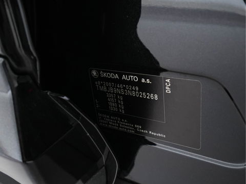 Škoda Kodiaq 1.5 TSI Sportline Business [ 7-Pers. ] (INCL-BTW) Aut. *LEATHER-MICROFIBRE | FULL-LED | ADAPTIVE-CRUISE | MEMORY-PACK | DIGI-COCKPIT | NAVI-FULLMAP | CAMERA | DAB+ | AMBIENT-LIGHT | KEYLESS | CARPLAY | PRIVACY-GLASS| TOWBAR | 20''