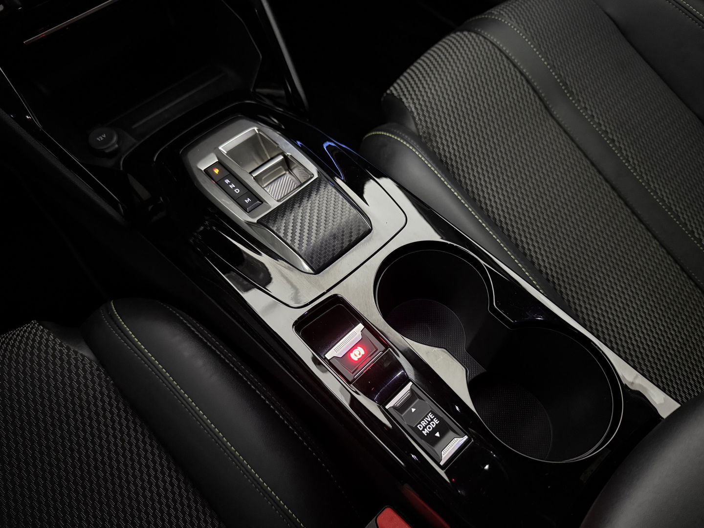 Peugeot 208 1.2 Hybrid 145PK e-DSC6 GT | Sfeer | Virtual | Carplay | Clima | Cruise | Camera | Keyless