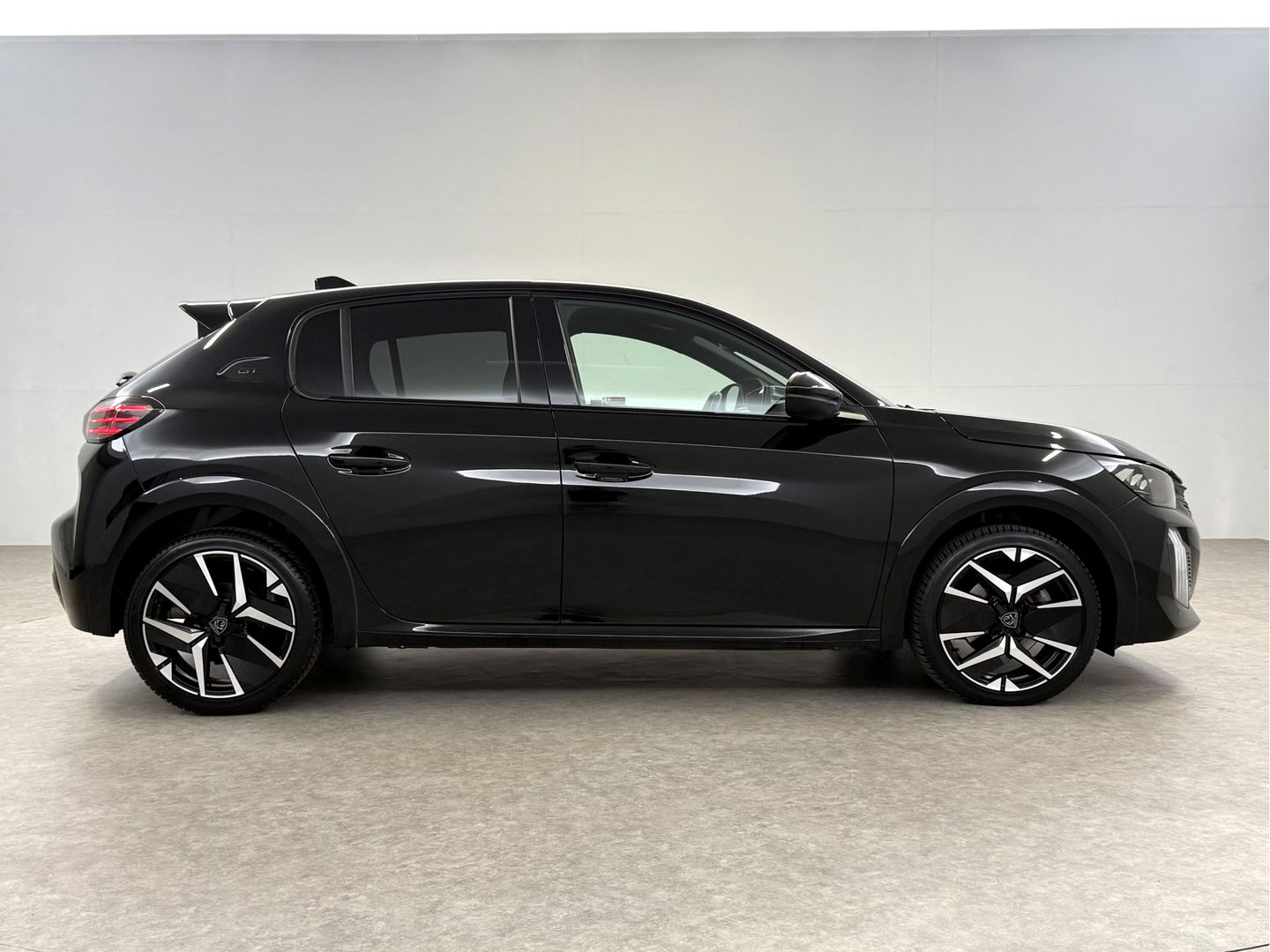 Peugeot 208 1.2 Hybrid 145PK e-DSC6 GT | Sfeer | Virtual | Carplay | Clima | Cruise | Camera | Keyless