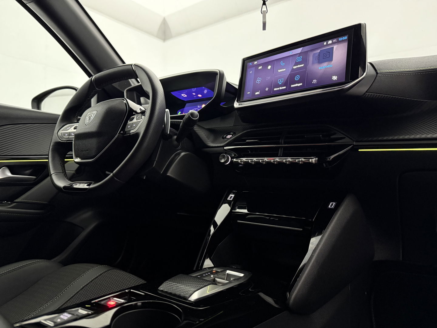 Peugeot 208 1.2 Hybrid 145PK e-DSC6 GT | Sfeer | Virtual | Carplay | Clima | Cruise | Camera | Keyless