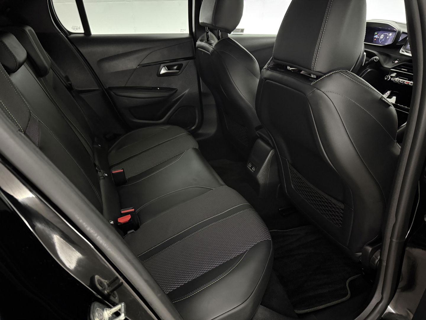 Peugeot 208 1.2 Hybrid 145PK e-DSC6 GT | Sfeer | Virtual | Carplay | Clima | Cruise | Camera | Keyless