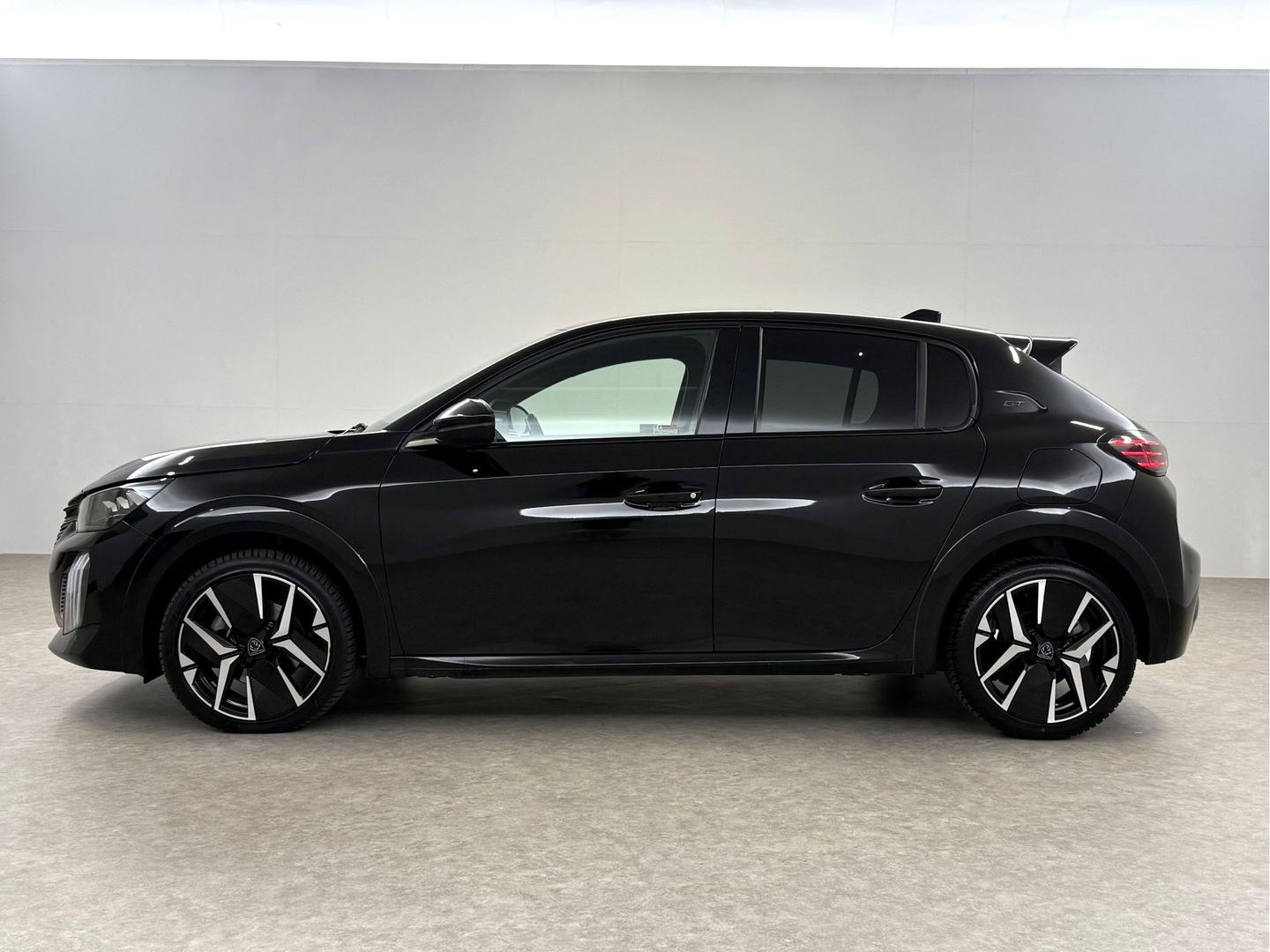 Peugeot 208 1.2 Hybrid 145PK e-DSC6 GT | Sfeer | Virtual | Carplay | Clima | Cruise | Camera | Keyless