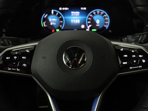 Volkswagen Golf 1.4 eHybrid GTE | Panoramadak | Sfeerverlichting | Carplay | Stoelverwarming | Camera