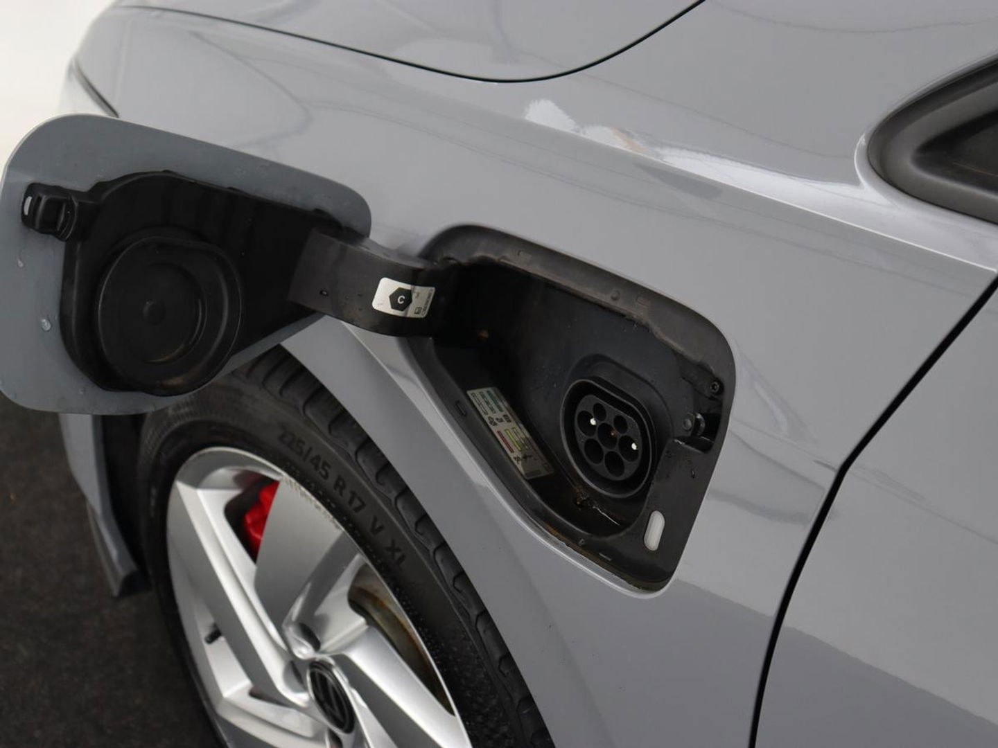 Volkswagen Golf 1.4 eHybrid GTE | Panoramadak | Sfeerverlichting | Carplay | Stoelverwarming | Camera