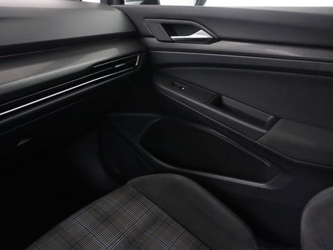 Volkswagen Golf 1.4 eHybrid GTE | Panoramadak | Sfeerverlichting | Carplay | Stoelverwarming | Camera