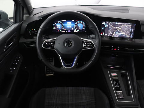 Volkswagen Golf 1.4 eHybrid GTE | Panoramadak | Sfeerverlichting | Carplay | Stoelverwarming | Camera
