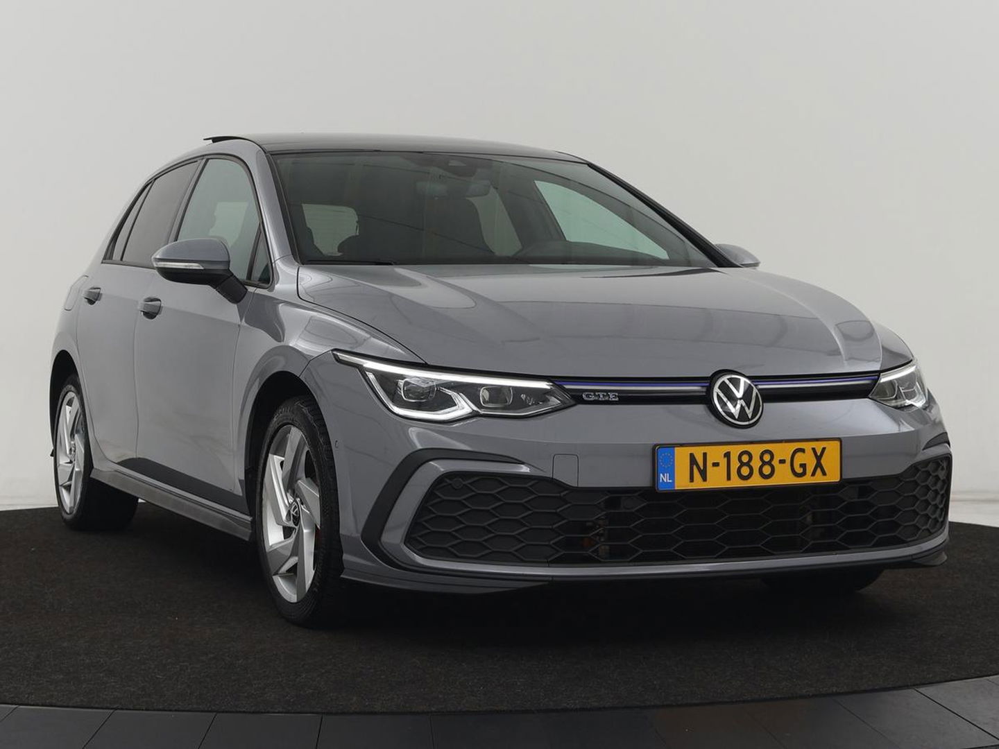 Volkswagen Golf 1.4 eHybrid GTE | Panoramadak | Sfeerverlichting | Carplay | Stoelverwarming | Camera