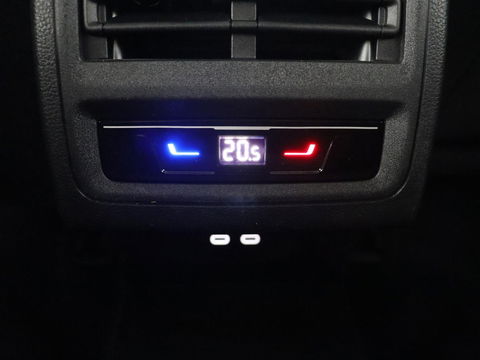 Volkswagen Golf 1.4 eHybrid GTE | Panoramadak | Sfeerverlichting | Carplay | Stoelverwarming | Camera