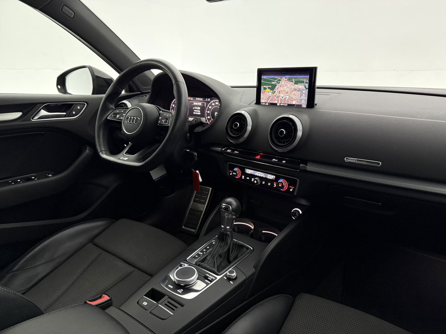 Audi A3 35 TFSI Advance 150PK S-Line | Virtual | Clima | Cruise | Navi | Stoelverw. | Parkeersens. | NAP