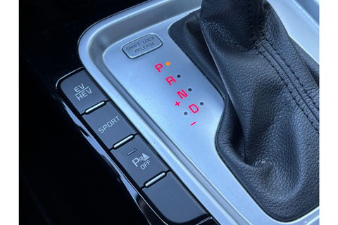 Kia Xceed 1.6 GDI PHEV AUTOMAAT BUSINESS LINE AIRCO CARPLAY PDC-CAMERA.