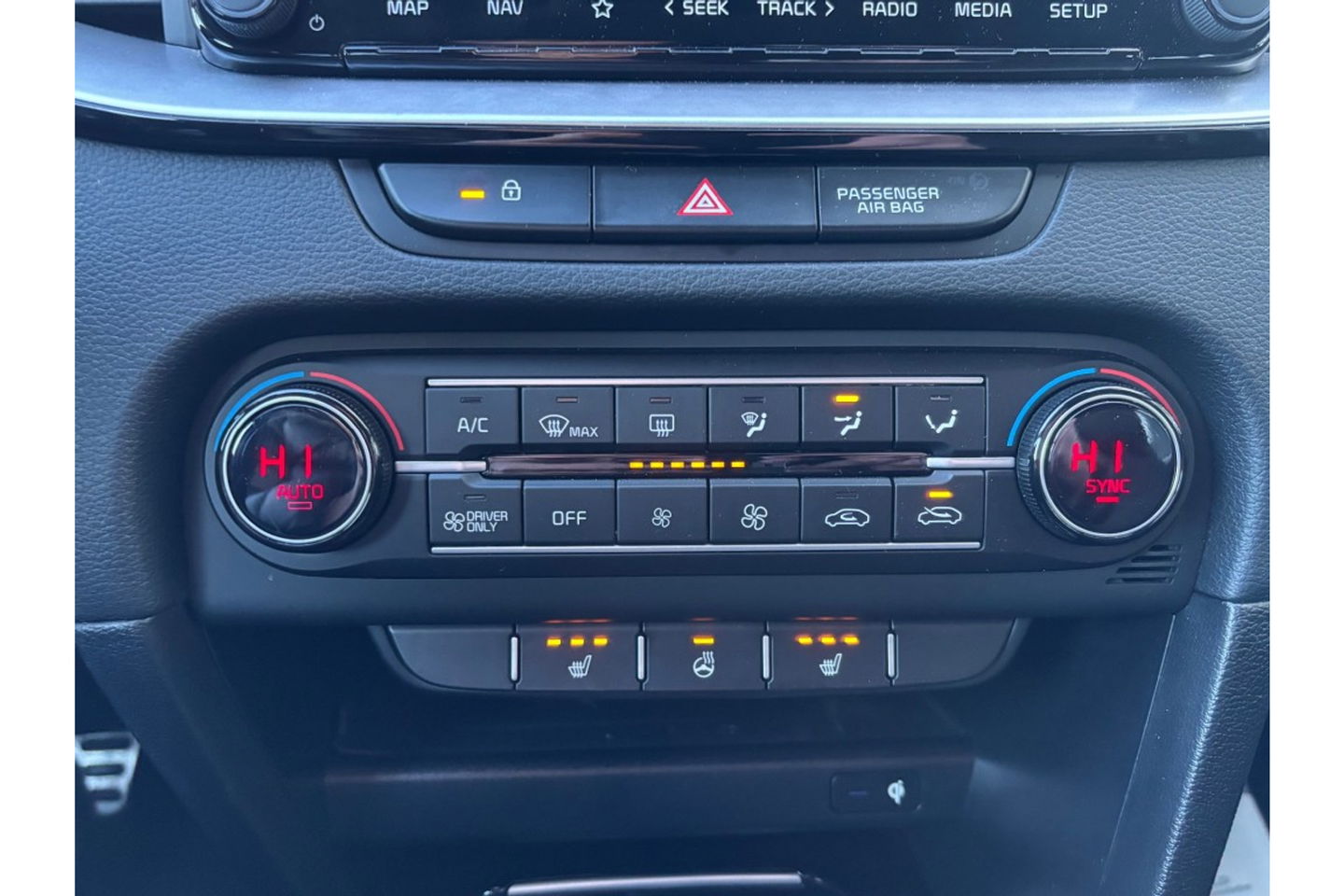 Kia Xceed 1.6 GDI PHEV AUTOMAAT BUSINESS LINE AIRCO CARPLAY PDC-CAMERA.