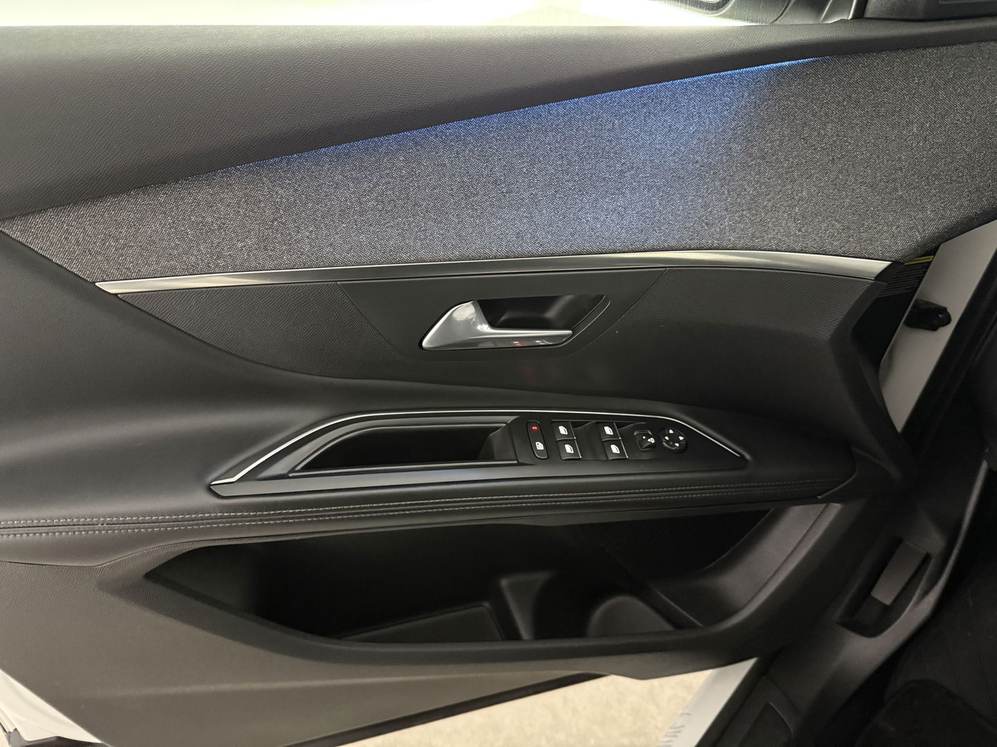 Peugeot 5008 1.2 PureTech 7p | Virtual | 360° | Sfeer | Massage | Memory | Trekh. | Keyless | Stoelverw. | Carplay