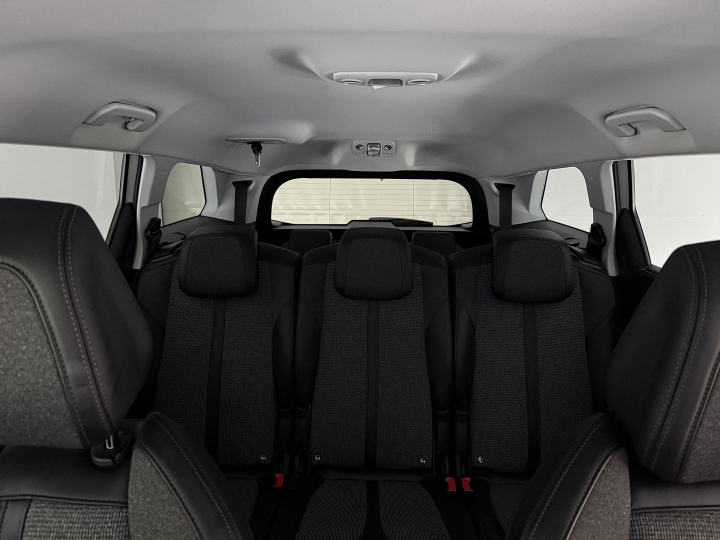 Peugeot 5008 1.2 PureTech 7p | Virtual | 360° | Sfeer | Massage | Memory | Trekh. | Keyless | Stoelverw. | Carplay