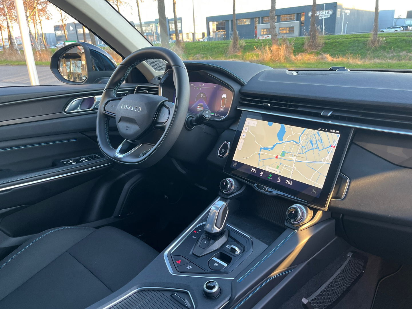 Lynk & Co 01 1.5 262PK|Pano|Infinity|BTW|Memory|360Camera|ACC|Carplay|Ambient Light|Keyless