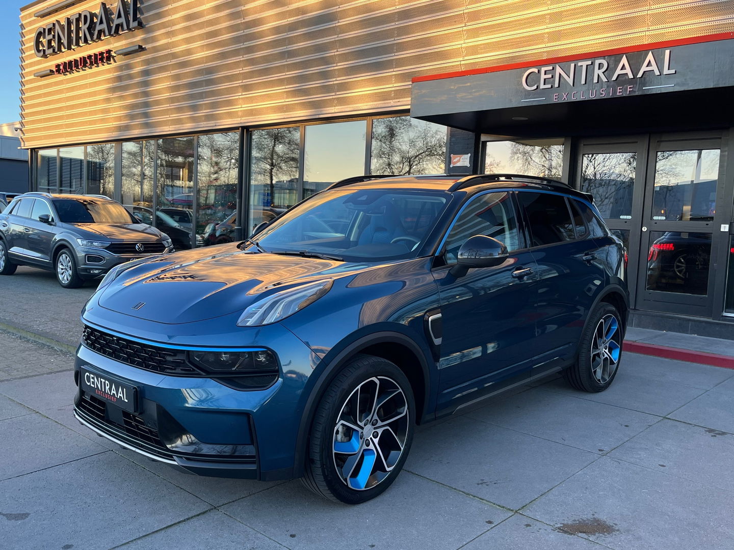 Lynk & Co 01 1.5 262PK|Pano|Infinity|BTW|Memory|360Camera|ACC|Carplay|Ambient Light|Keyless