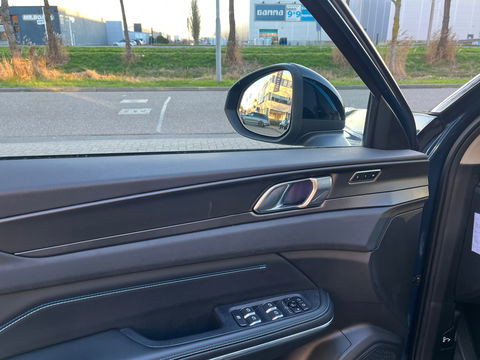 Lynk & Co 01 1.5 262PK|Pano|Infinity|BTW|Memory|360Camera|ACC|Carplay|Ambient Light|Keyless