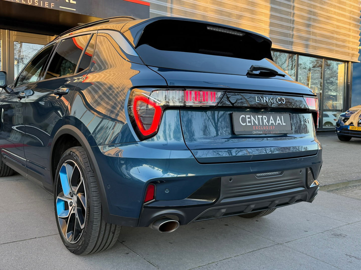 Lynk & Co 01 1.5 262PK|Pano|Infinity|BTW|Memory|360Camera|ACC|Carplay|Ambient Light|Keyless