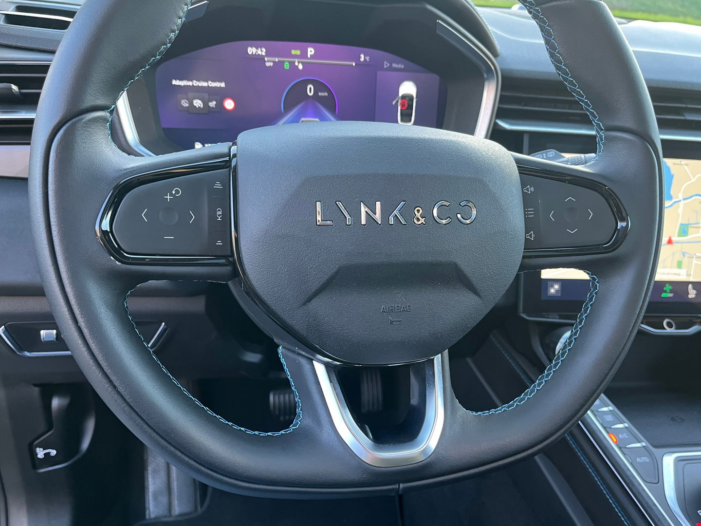 Lynk & Co 01 1.5 262PK|Pano|Infinity|BTW|Memory|360Camera|ACC|Carplay|Ambient Light|Keyless