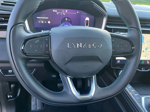 Lynk & Co 01 1.5 262PK|Pano|Infinity|BTW|Memory|360Camera|ACC|Carplay|Ambient Light|Keyless