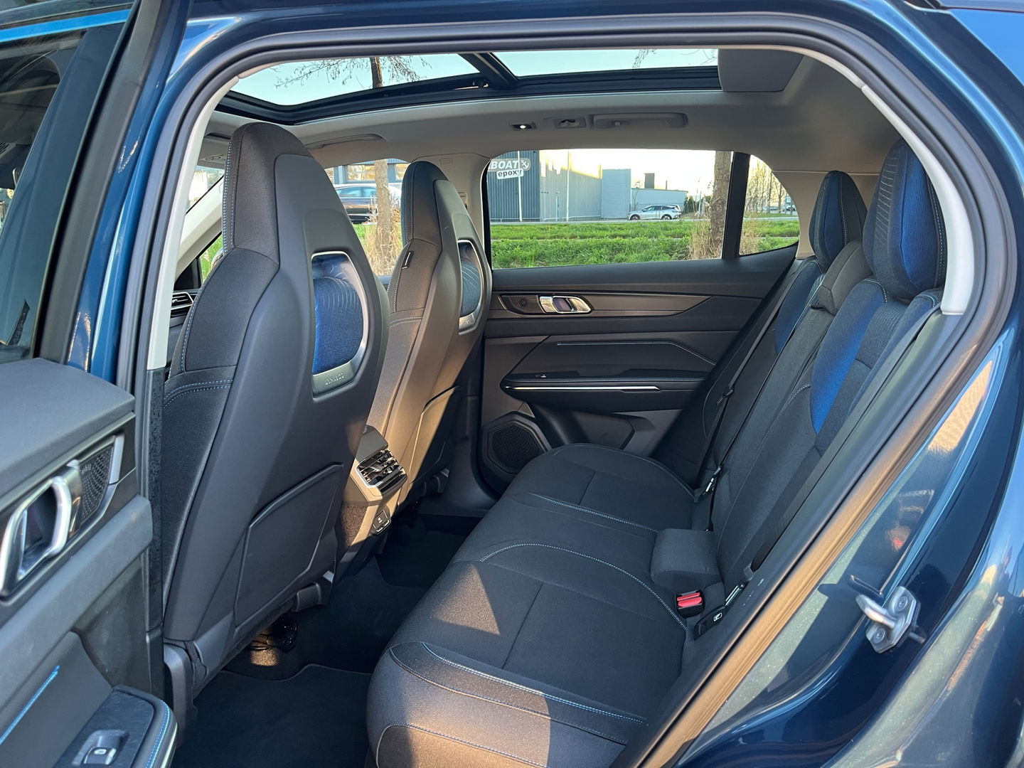 Lynk & Co 01 1.5 262PK|Pano|Infinity|BTW|Memory|360Camera|ACC|Carplay|Ambient Light|Keyless