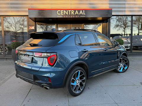 Lynk & Co 01 1.5 262PK|Pano|Infinity|BTW|Memory|360Camera|ACC|Carplay|Ambient Light|Keyless