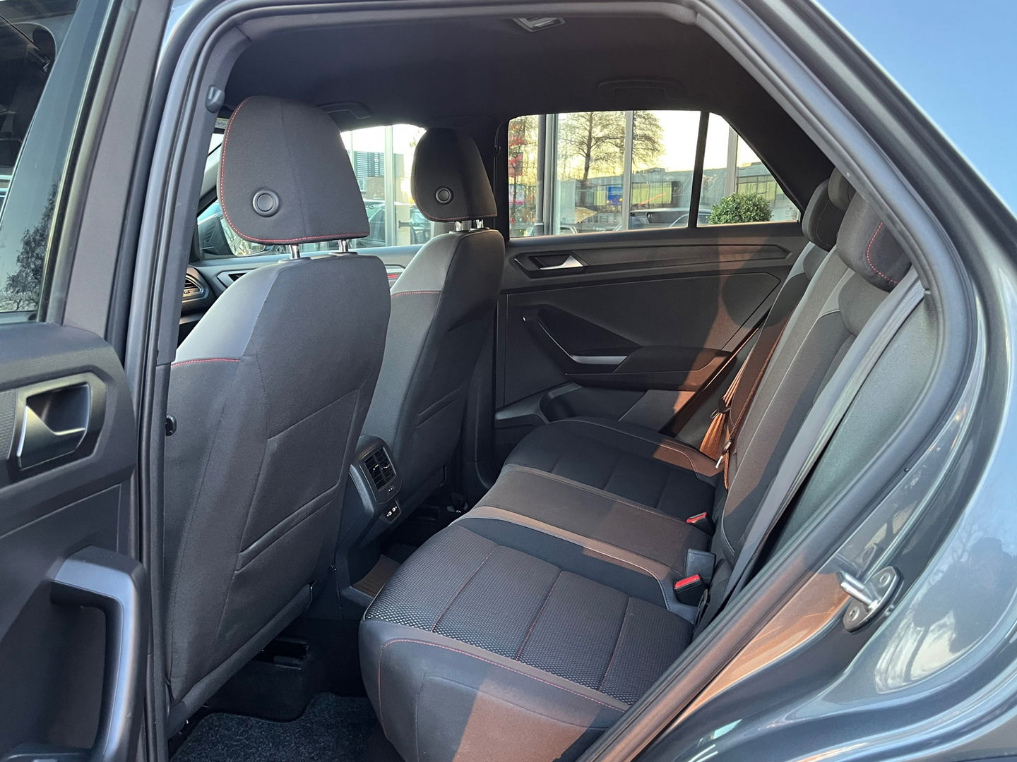 Volkswagen T-Roc 1.5 TSI Sport|Camera|ACC|DAB|Stuurwielverwarming|Stoelverwarming|150PK