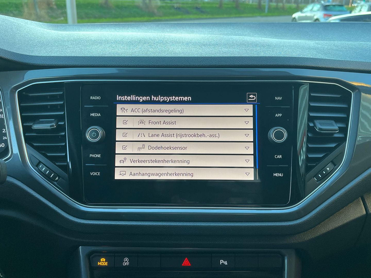 Volkswagen T-Roc 1.5 TSI Sport|Camera|ACC|DAB|Stuurwielverwarming|Stoelverwarming|150PK