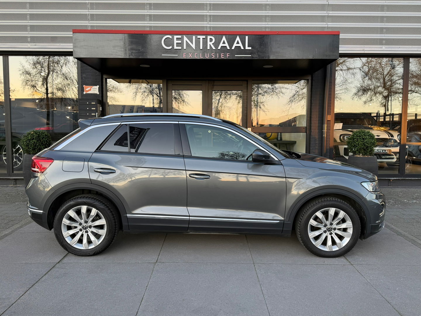 Volkswagen T-Roc 1.5 TSI Sport|Camera|ACC|DAB|Stuurwielverwarming|Stoelverwarming|150PK