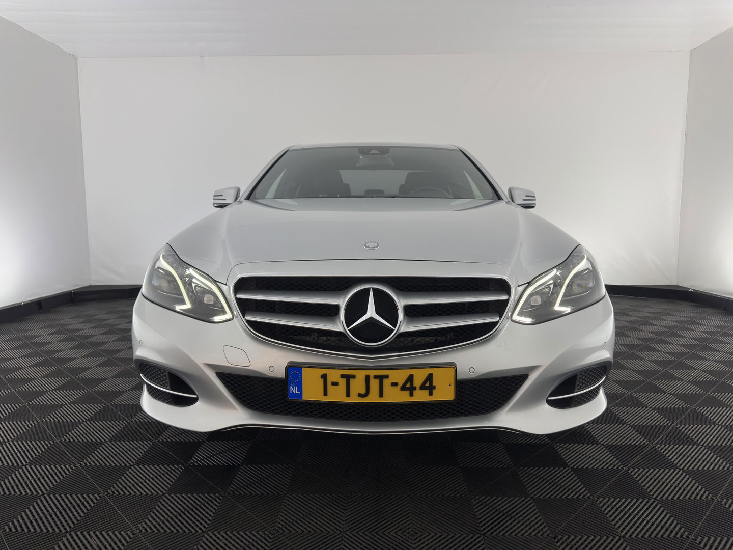 Mercedes-Benz E-Klasse 200 CDI Ambition Avantgarde Aut. *LUXURY-LEATHER | FULL-LED | HEATED-COMFORTSEATS | CAMERA | ECC | PDC | CRUISE | 18''ALU*