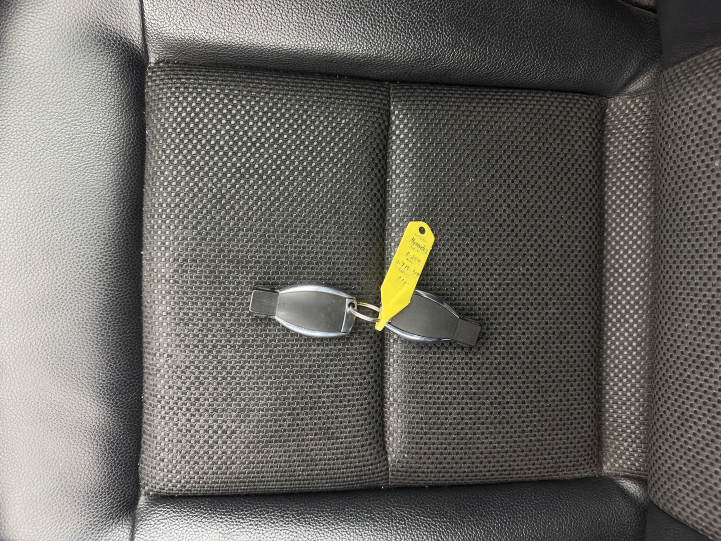 Mercedes-Benz E-Klasse 200 CDI Ambition Avantgarde Aut. *LUXURY-LEATHER | FULL-LED | HEATED-COMFORTSEATS | CAMERA | ECC | PDC | CRUISE | 18''ALU*