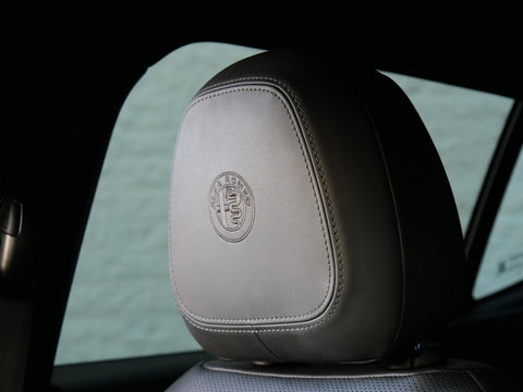 Alfa Romeo Tonale 1.5T HYBRID 160PK ED. SPECIALE/ LEER PACK/ WINTER PACK