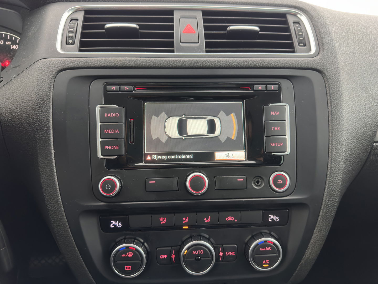 Volkswagen Jetta 1.4 TSI Hybrid Highline Aut. *XENON | NAVI-FULLMAP | COMFORT-SEATS | PRIVACY-GLASS | SHIFT-PADDLES |  ECC | PDC | CRUISE | 17''ALU*