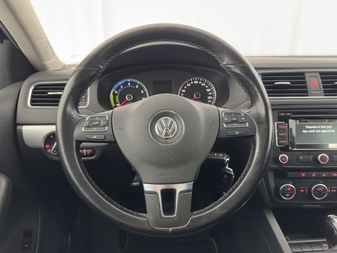 Volkswagen Jetta 1.4 TSI Hybrid Highline Aut. *XENON | NAVI-FULLMAP | COMFORT-SEATS | PRIVACY-GLASS | SHIFT-PADDLES |  ECC | PDC | CRUISE | 17''ALU*
