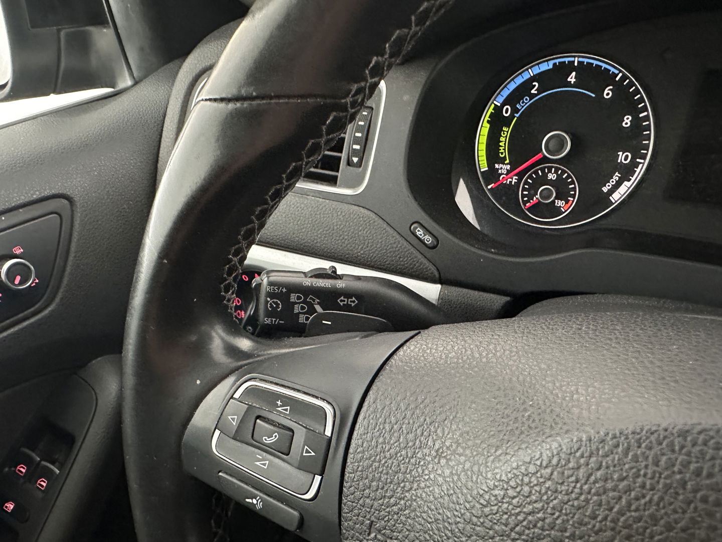 Volkswagen Jetta 1.4 TSI Hybrid Highline Aut. *XENON | NAVI-FULLMAP | COMFORT-SEATS | PRIVACY-GLASS | SHIFT-PADDLES |  ECC | PDC | CRUISE | 17''ALU*