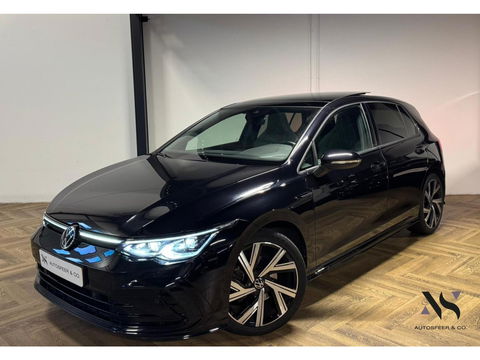 Volkswagen Golf 1.5 eTSI R-Line PANO KEYLESS CAM