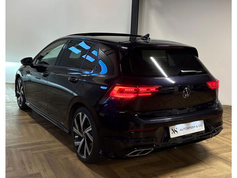 Volkswagen Golf 1.5 eTSI R-Line PANO KEYLESS CAM