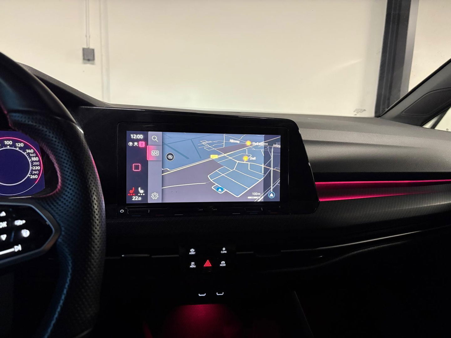 Volkswagen Golf 1.5 eTSI R-Line PANO KEYLESS CAM