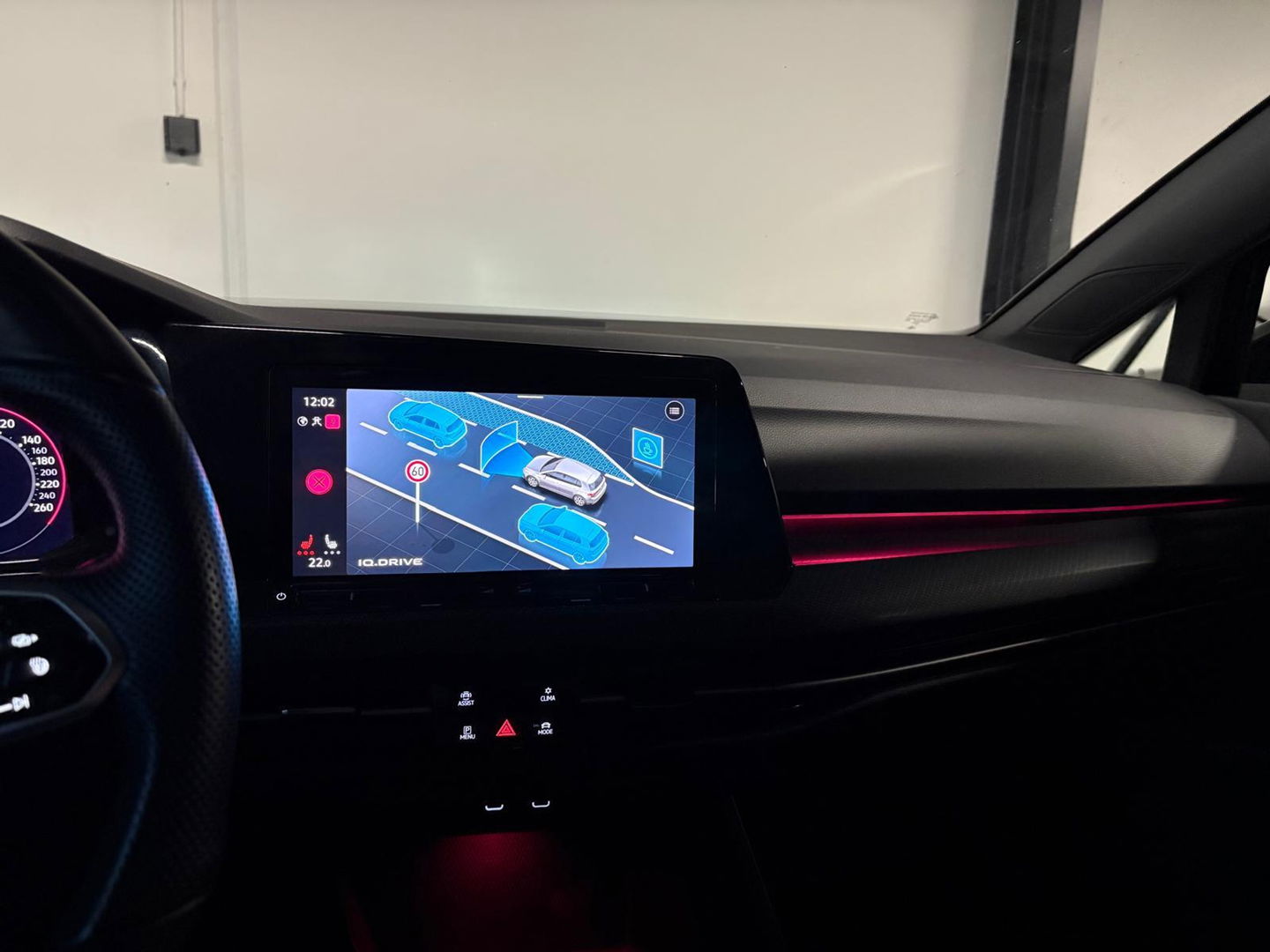 Volkswagen Golf 1.5 eTSI R-Line PANO KEYLESS CAM