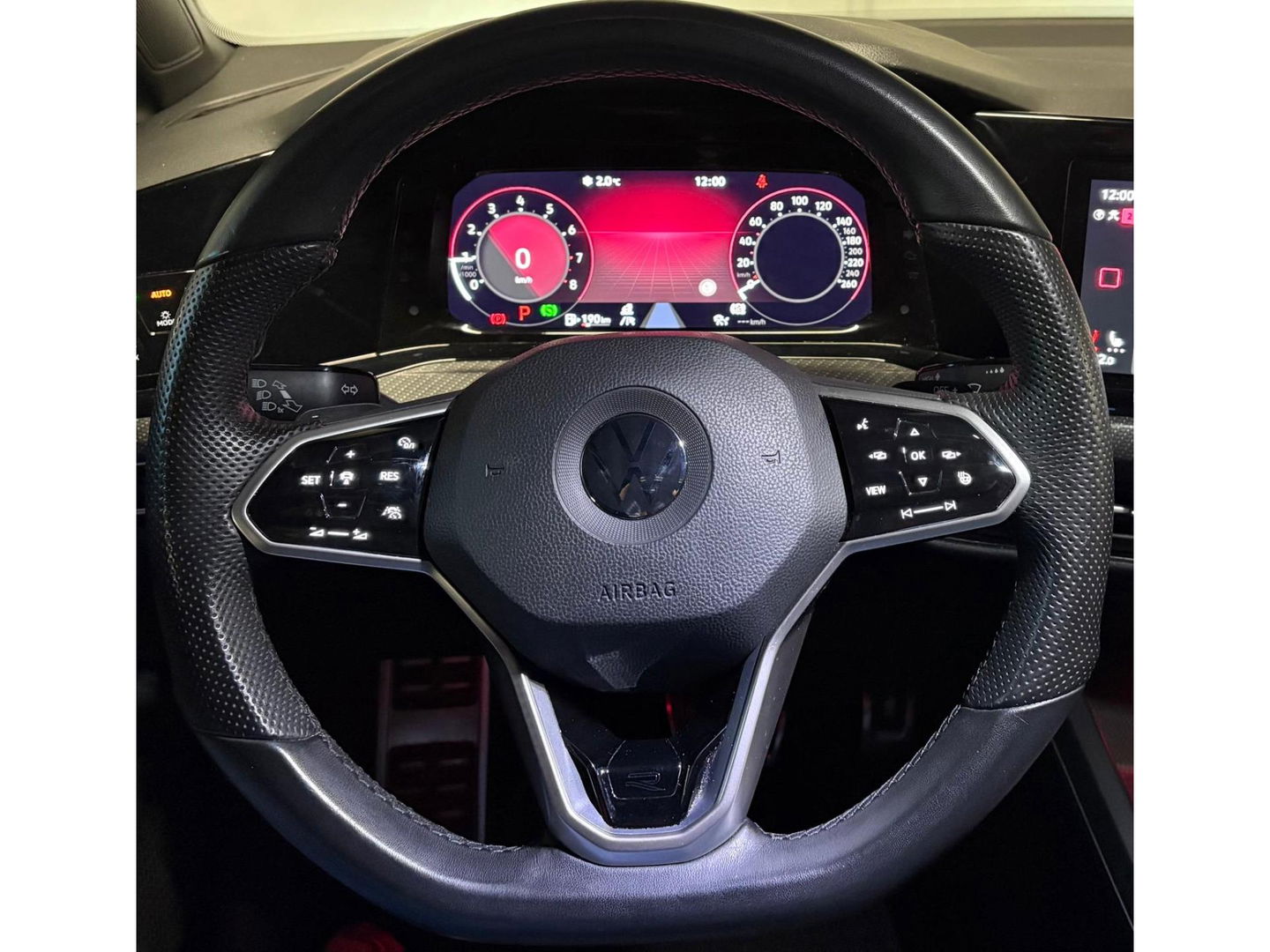 Volkswagen Golf 1.5 eTSI R-Line PANO KEYLESS CAM