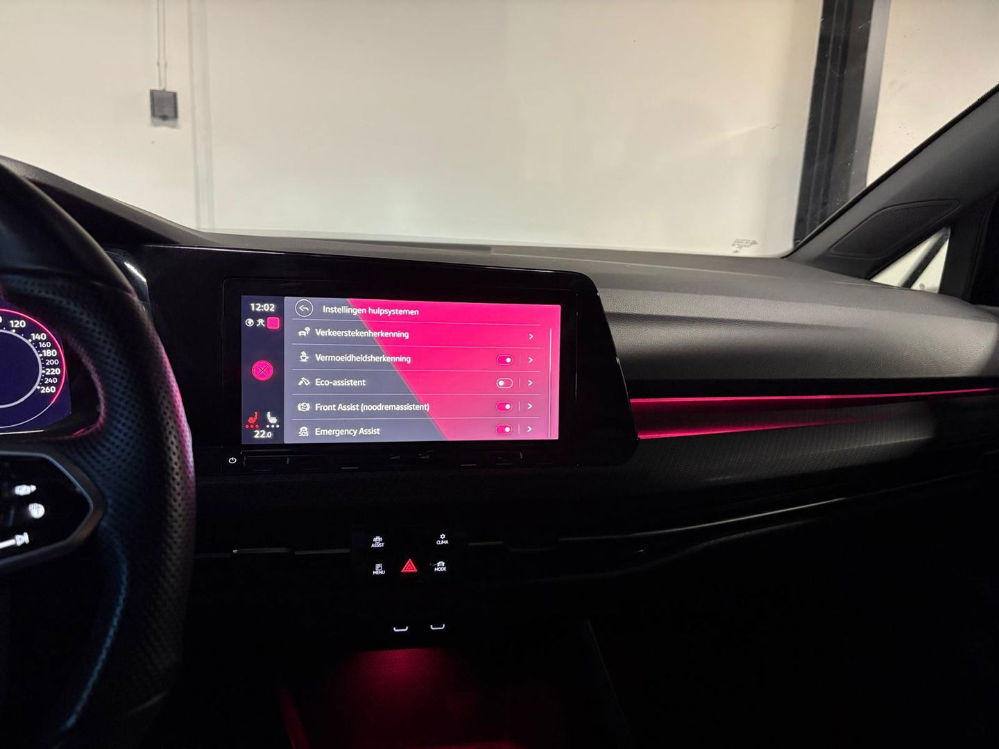 Volkswagen Golf 1.5 eTSI R-Line PANO KEYLESS CAM