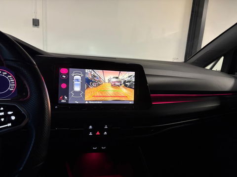 Volkswagen Golf 1.5 eTSI R-Line PANO KEYLESS CAM