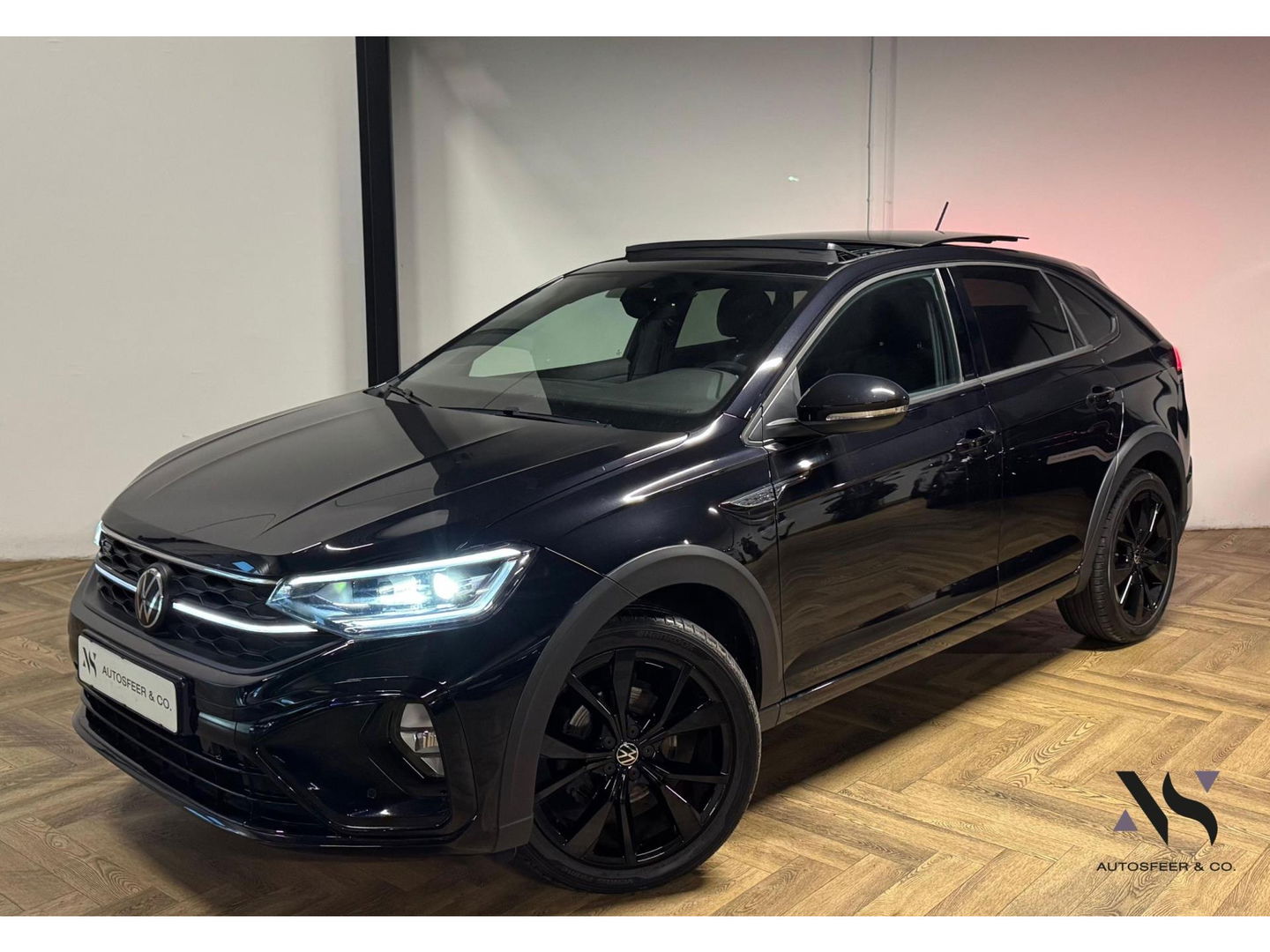 Volkswagen Taigo 1.5 TSI R-Line PANO KEYLESS BLINDSPOT