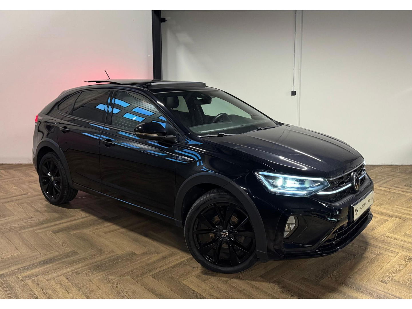 Volkswagen Taigo 1.5 TSI R-Line PANO KEYLESS BLINDSPOT