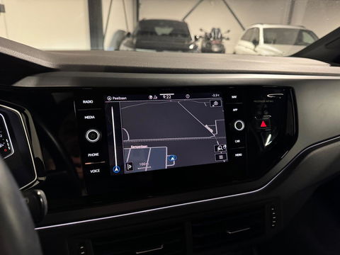 Volkswagen Taigo 1.5 TSI R-Line PANO KEYLESS BLINDSPOT