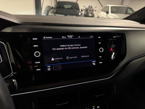 Volkswagen Taigo 1.5 TSI R-Line PANO KEYLESS BLINDSPOT