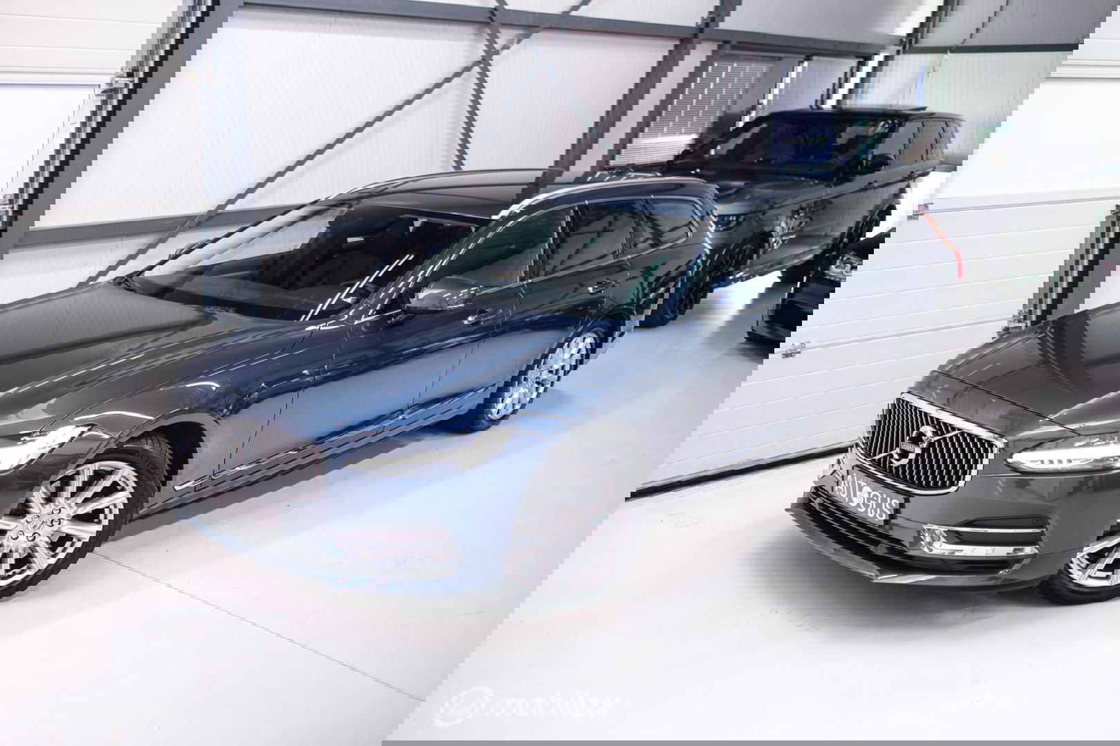 Volvo V90 2.0 T4 Inscription | 1e eig | Camera | Adaptive Cruise | Trekhaak | Leder | LED | Zonneschermen | Rijklaarprijs |