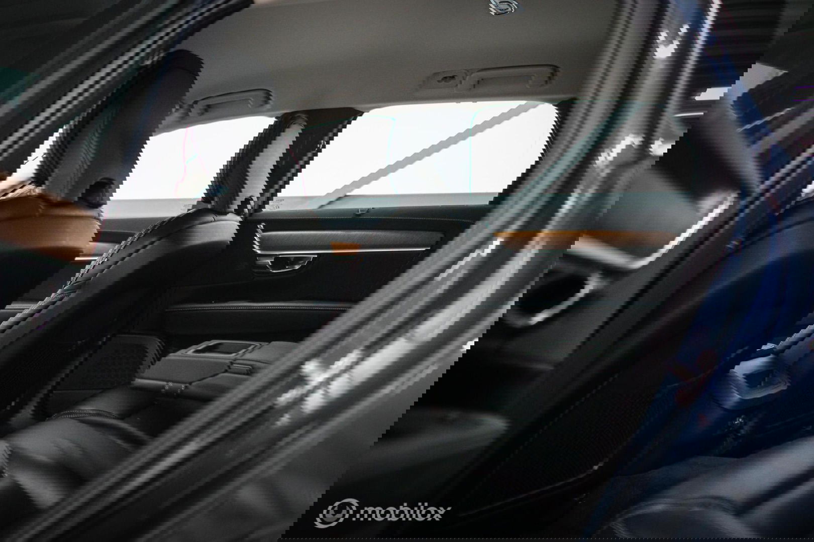 Volvo V90 2.0 T4 Inscription | 1e eig | Camera | Adaptive Cruise | Trekhaak | Leder | LED | Zonneschermen | Rijklaarprijs |