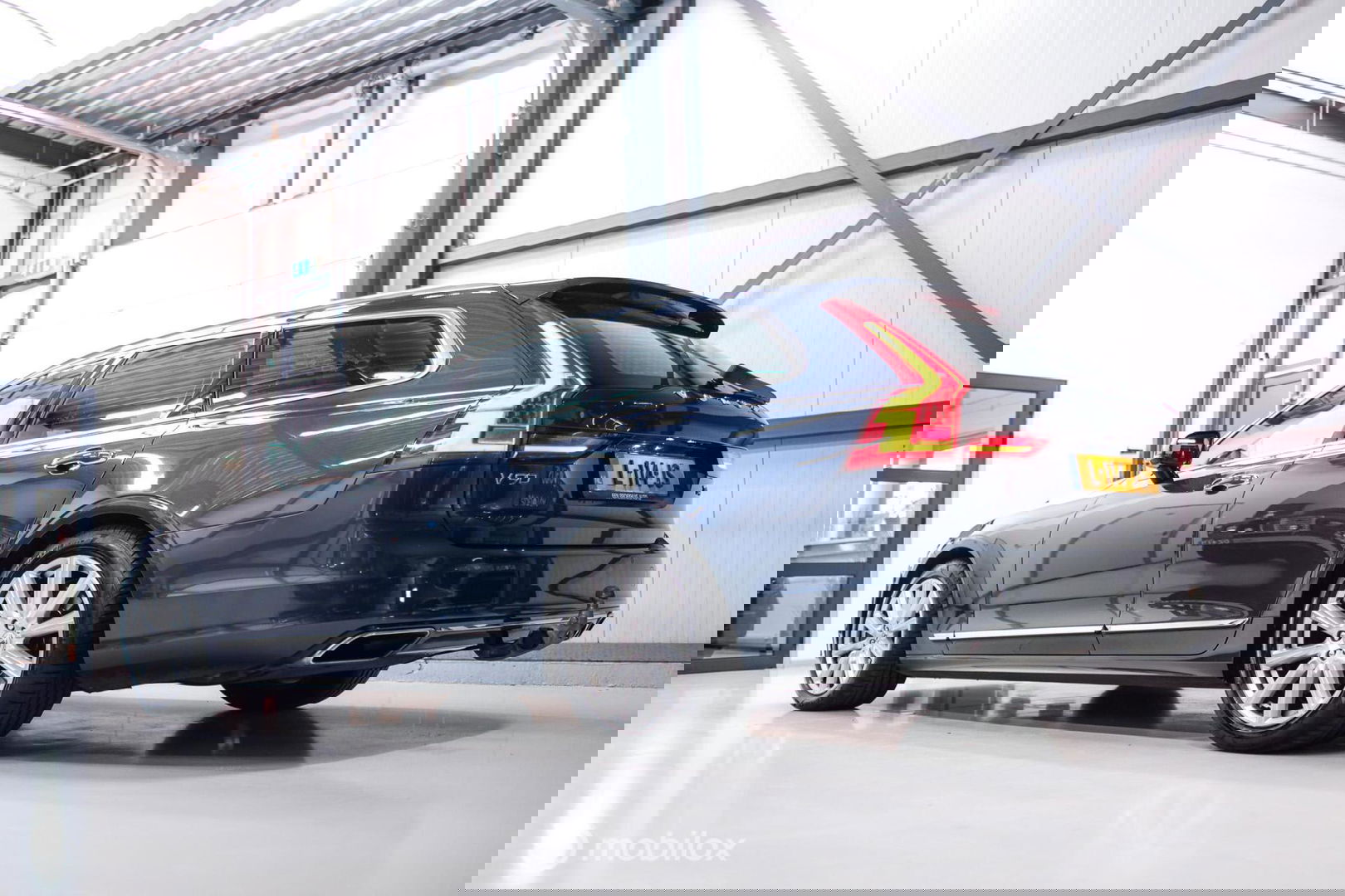 Volvo V90 2.0 T4 Inscription | 1e eig | Camera | Adaptive Cruise | Trekhaak | Leder | LED | Zonneschermen | Rijklaarprijs |